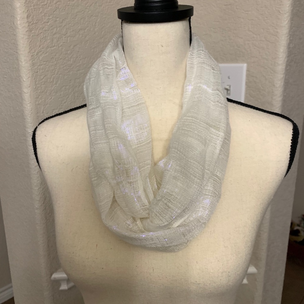 Children’s Place iridescent white infinity scarf
